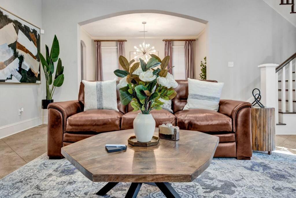 Luxury Home With Outdoor Patio And Game Room Memphis Luaran gambar