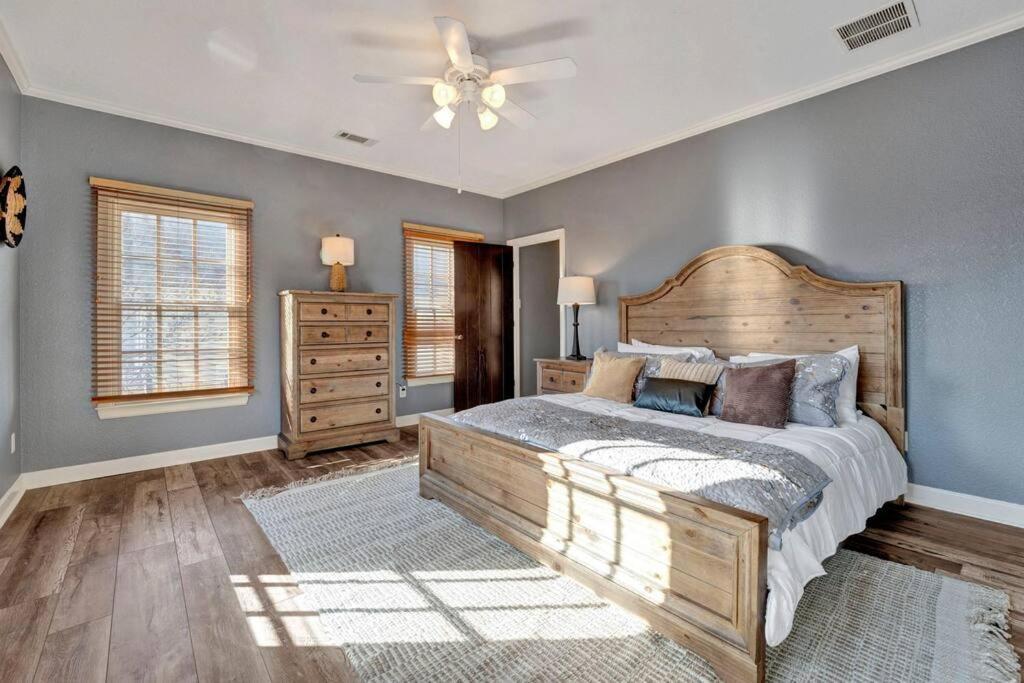 Luxury Home With Outdoor Patio And Game Room Memphis Luaran gambar